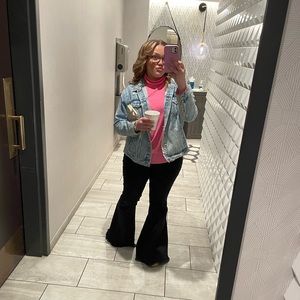 Meet your Posher, Julia